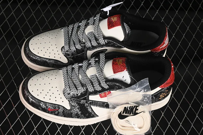 All categories Air Jordan Jordan series basketball shoes Air Jordan 1 Low high-end customized low-top sneakers Travis Scott x Fragment Design x Air Jordan 1 Low OG SP AJ1 Year of the Snake limited edition bright black low-top cultural casual sneakers YX5066-307